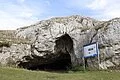 La caverna Große Ofnethöhle sul Riegelberg lungo il sentiero “Schäferweg”