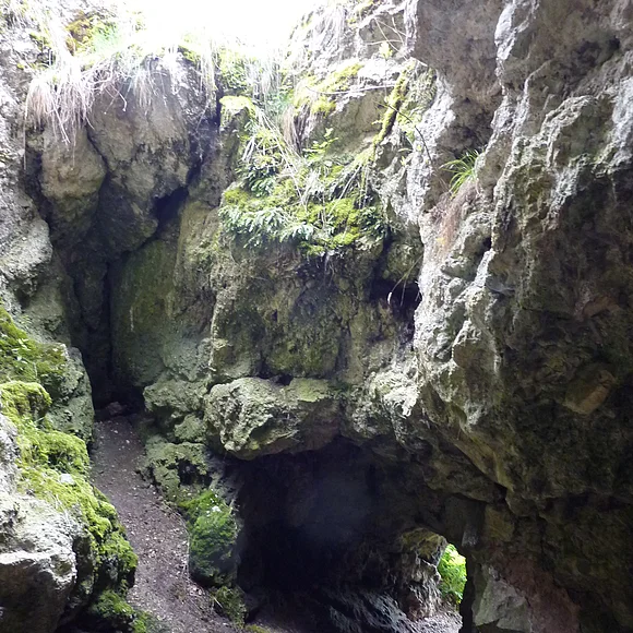 Innenbereich Der Innenbereich der Hexenküche bei Lierheim, der nach oben hin offen ist.