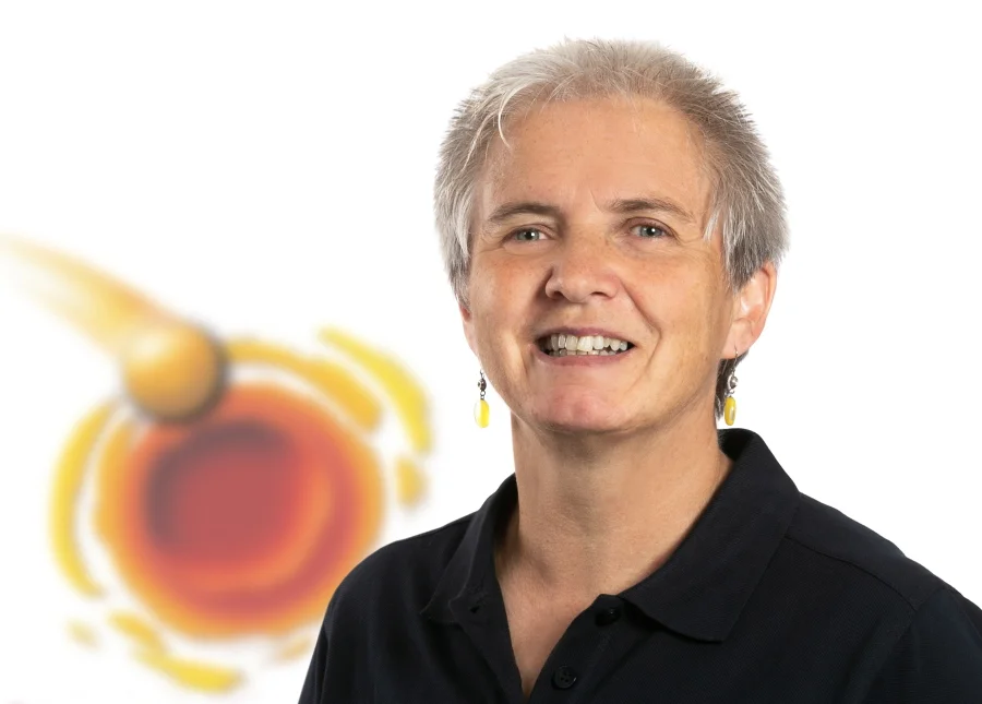 Das Porträtfoto zeigt die Geopark Führerin Eva Wenninger.