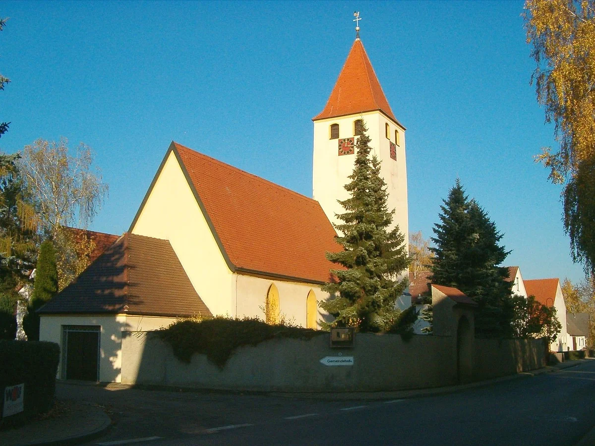 Blick auf die Pfarrkirche St. Leonhard