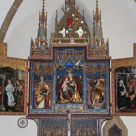 Blick auf den wunderschönen Herlinaltar mit seinen Seitenflügeln