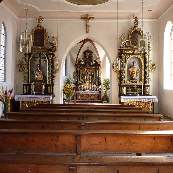 Kath. Spitalkirche Maria Geburt von innen