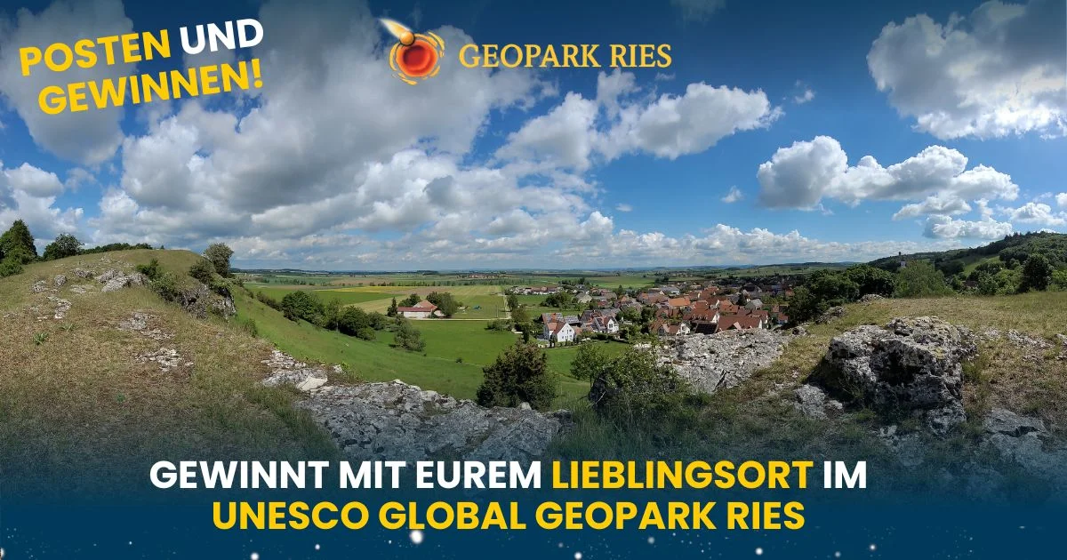 Das Bild zeigt die Landschaft am Kühstein in Mönchsdeggingen mit Aufruf zum Social Media Wettbewerb "Mein Lieblingsort im Geopark Ries"